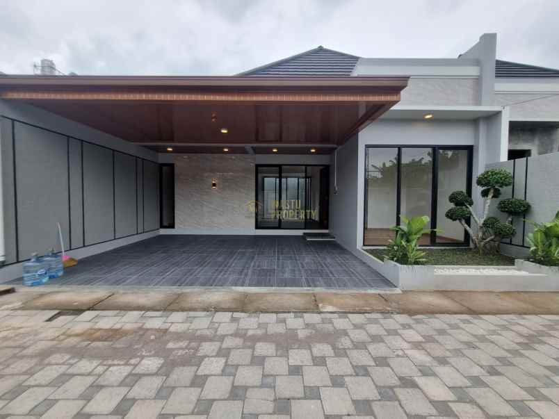 rumah mewah harga murah di tajem