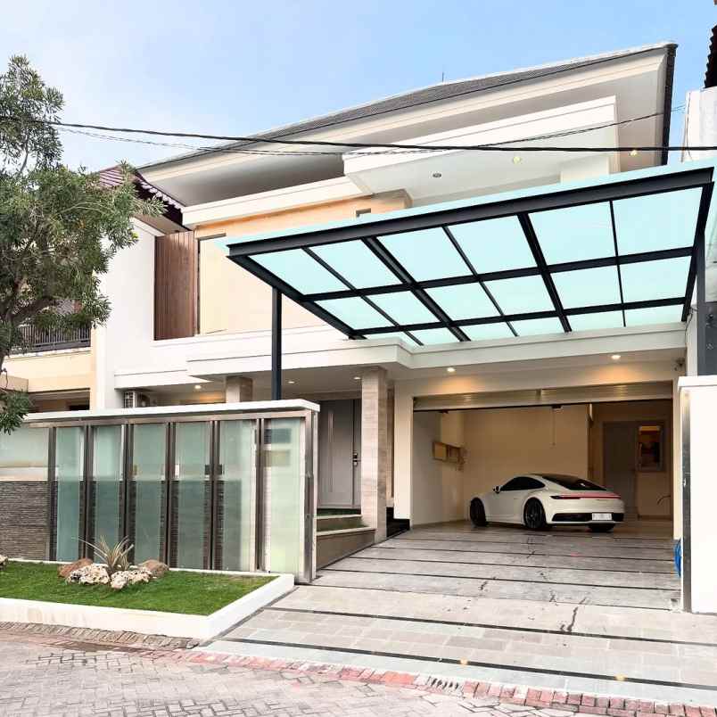 rumah mewah minimalis dengan kolam renang dian istana