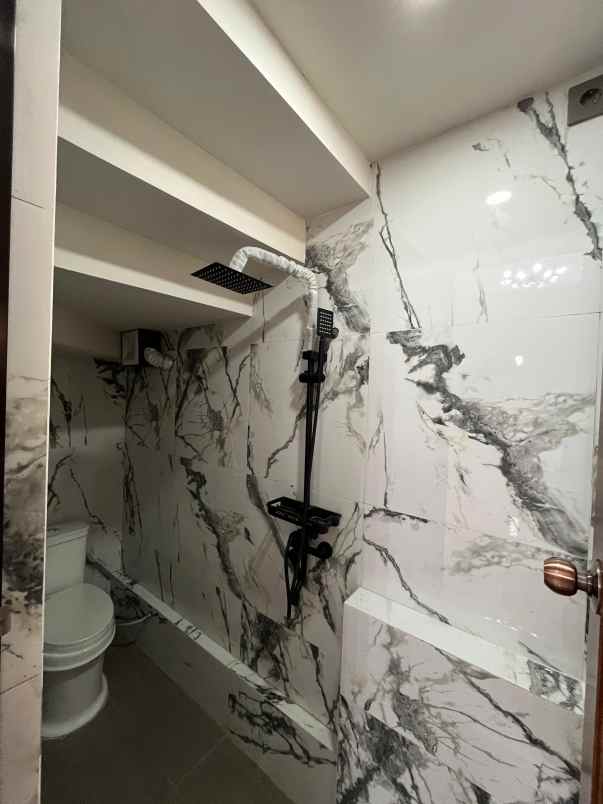 rumah mewah modern lokasi di araya nieuw indie