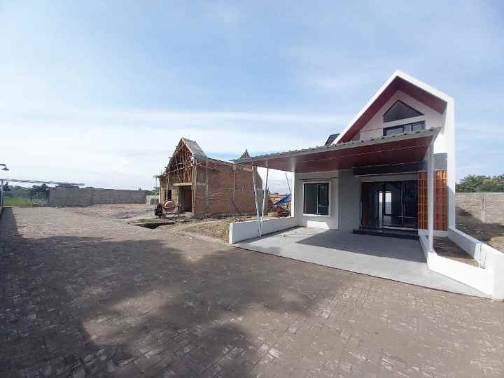 rumah mezzanine strategis di sleman siap bangun