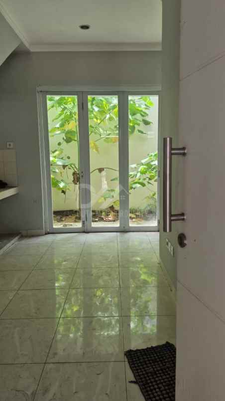 rumah minimalis di cluster ayna graha raya bintaro