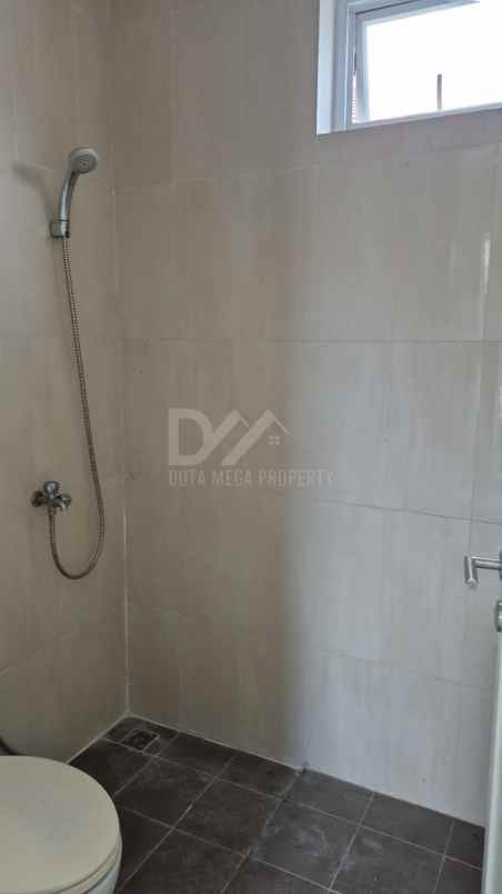 rumah minimalis di cluster ayna graha raya bintaro