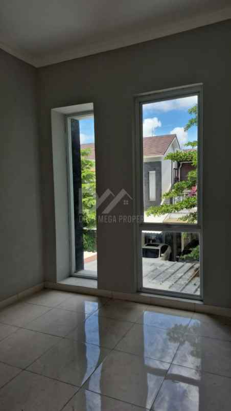 rumah minimalis di cluster ayna graha raya bintaro