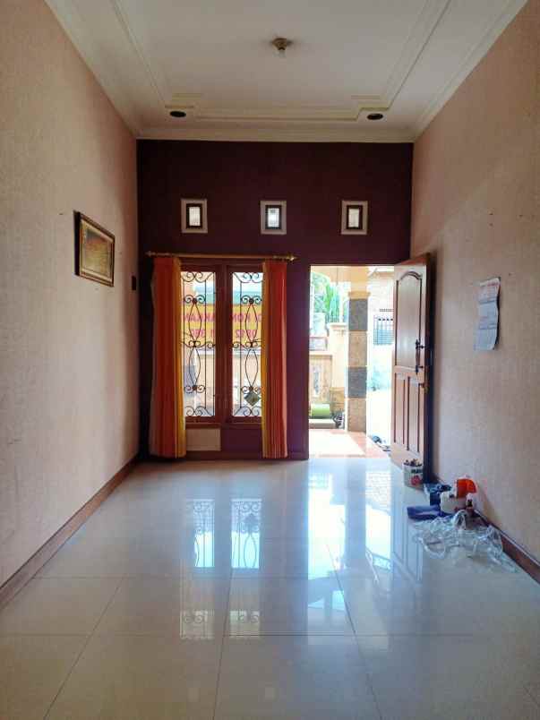 rumah modern 1 lantai dekat araya kota malang