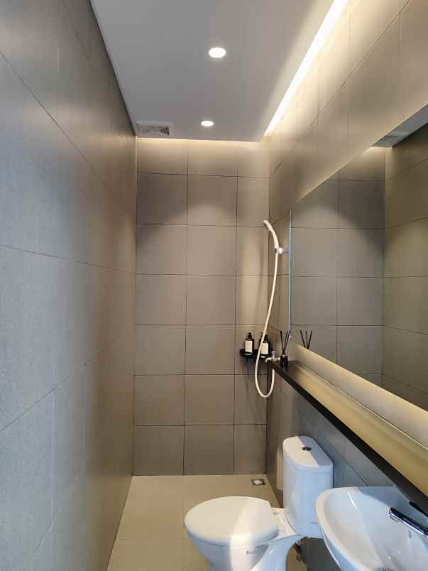 rumah modern dalam cluster besar di cileungsi bogor