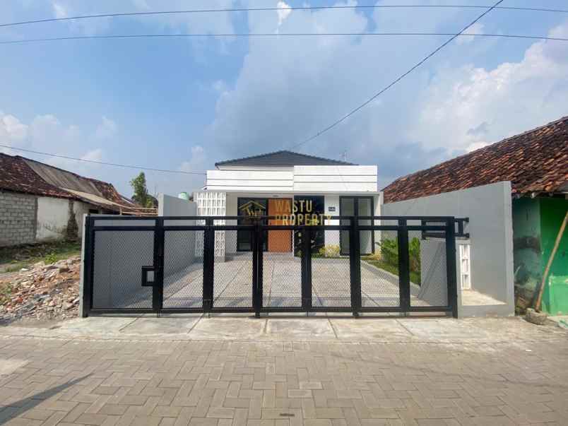 rumah modern siap huni dekat polres sleman