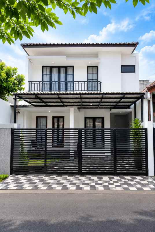 rumah modern swimming pool di bintaro sektor 1