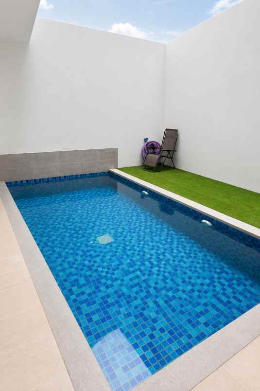 rumah modern swimming pool di bintaro sektor 1