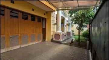rumah non komplek bebas banjir di jatiwaringin