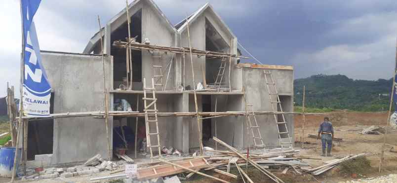 rumah perumahan green semesta city