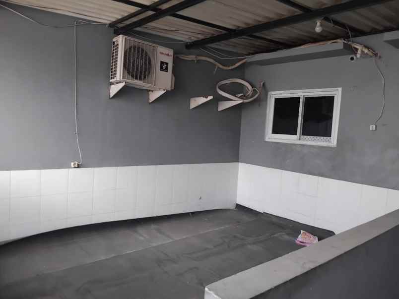 rumah petemon sidomulyo 2 lantai