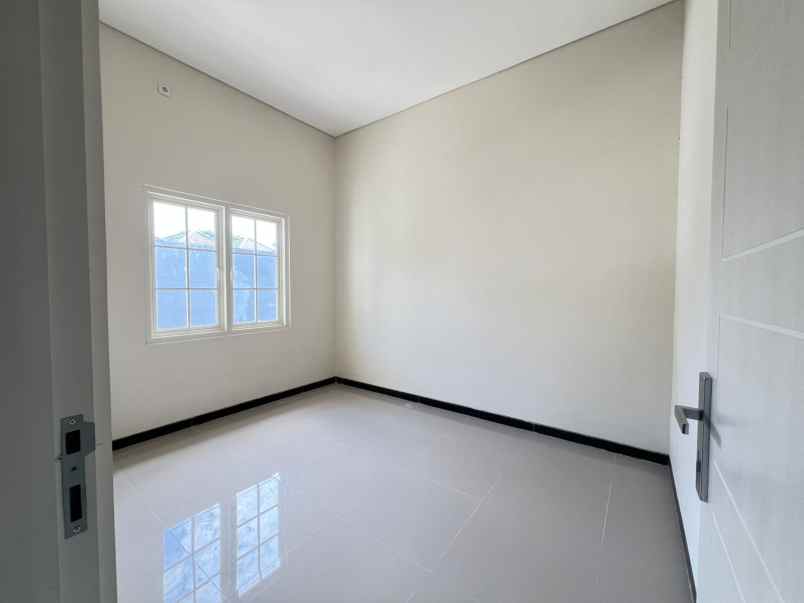 rumah ruko 2 lantai 6x10 under 700jtan di pandaan