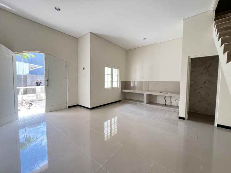 rumah ruko 2 lantai 6x10 under 700jtan di pandaan