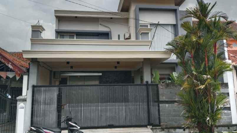 rumah rungkut asri nyaman 2 lantai minimalis bagus