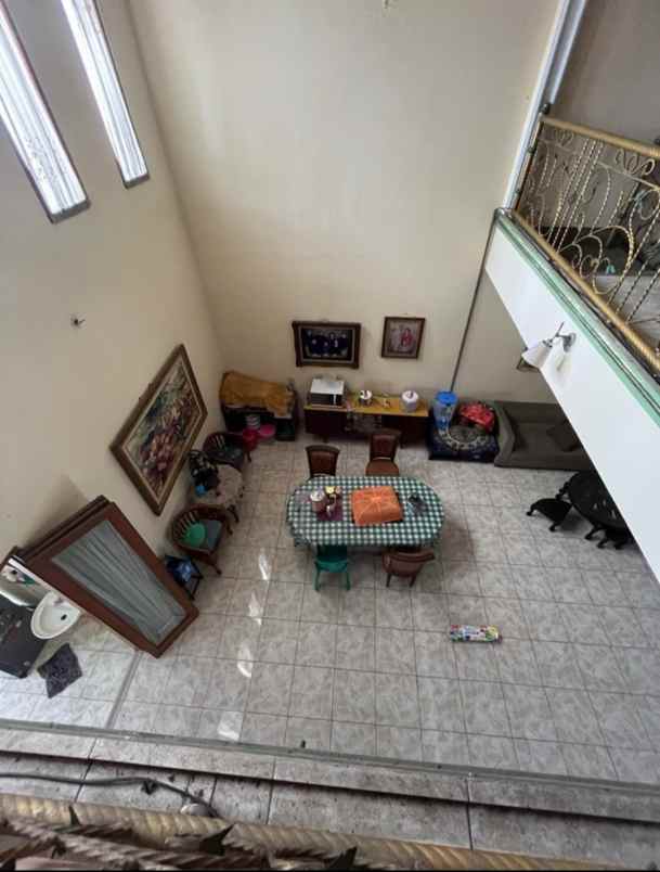 rumah second 2 lantai besar dan mewah di pitara depok