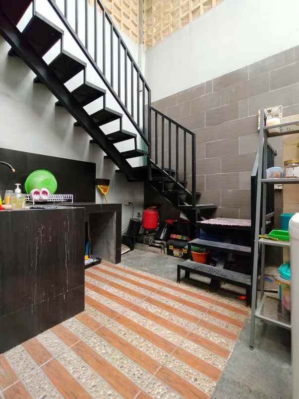 rumah secondary dalam komplek di hankam bekasi