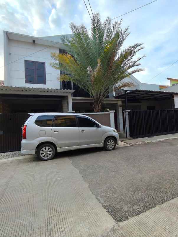 rumah secondary dalam komplek di hankam bekasi