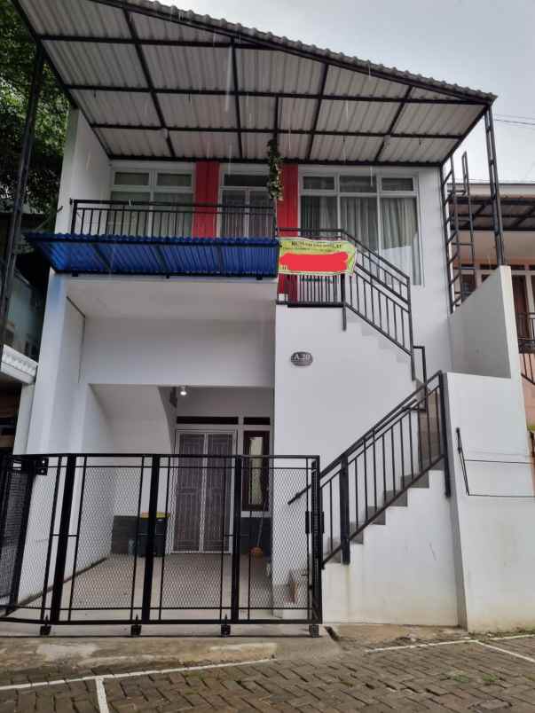 rumah semifurnished 3 kt 3 km 1 5 lantai beji depok