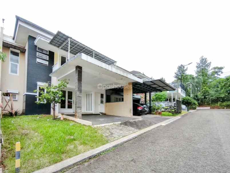 rumah siap huni apik terawat di legenda wisata cibubur