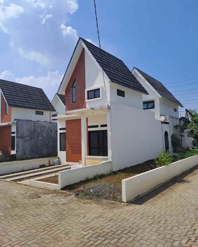 rumah siap huni dekat stasiun cilebut bogor kota