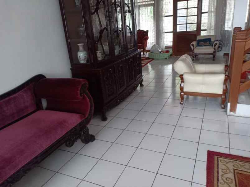 rumah siap huni di komplek setra duta bandung utara