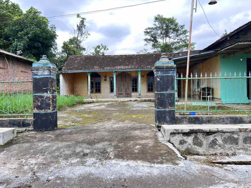 rumah strategis 350 juta kawasan wisata karangpandan