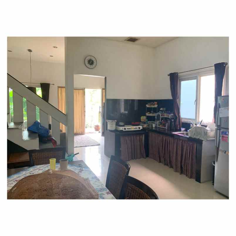 rumah villa bintaro regency