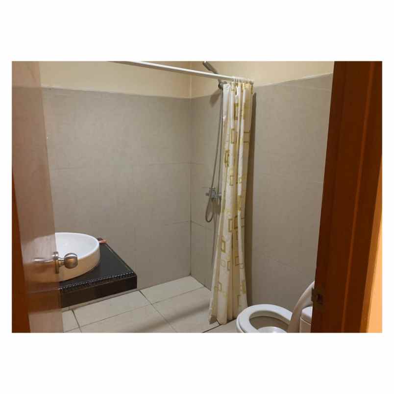 rumah villa bintaro regency