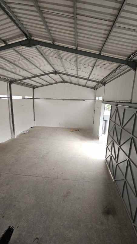 sewa gudang baru kembang selatan jak bar
