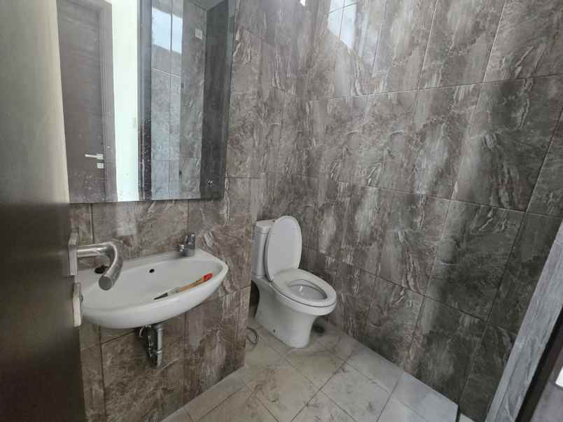 sewa murah rumah di lavon swan city 1 cikupa tangerang