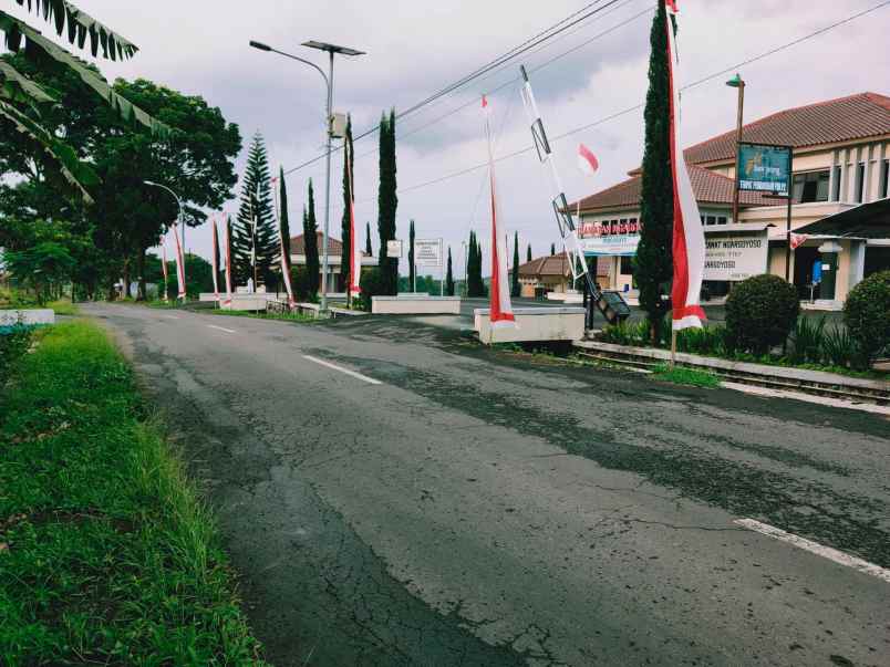tanah barat kantor kecamatan