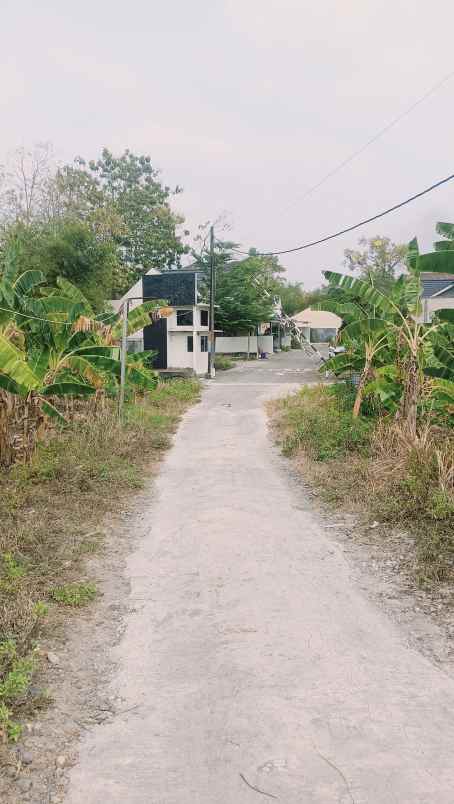 tanah hook 2 muka lokasi berkembang rowosari meteseh