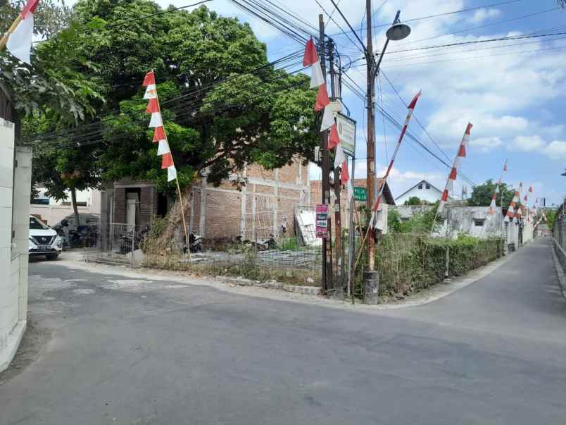 tanah hook 363 m di maguwoharjo