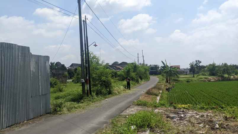tanah jambon dekat exit toll jogja