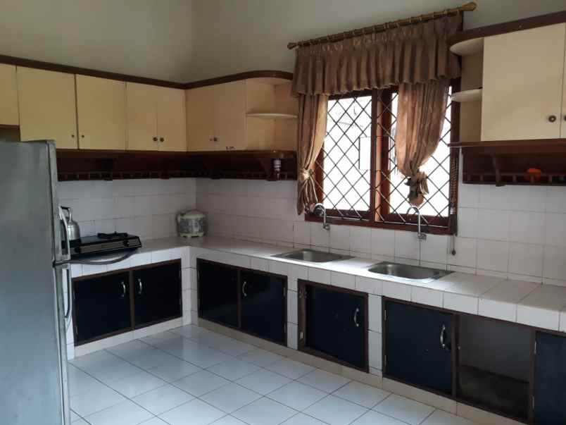 villa alamat jalan cisarua km 80