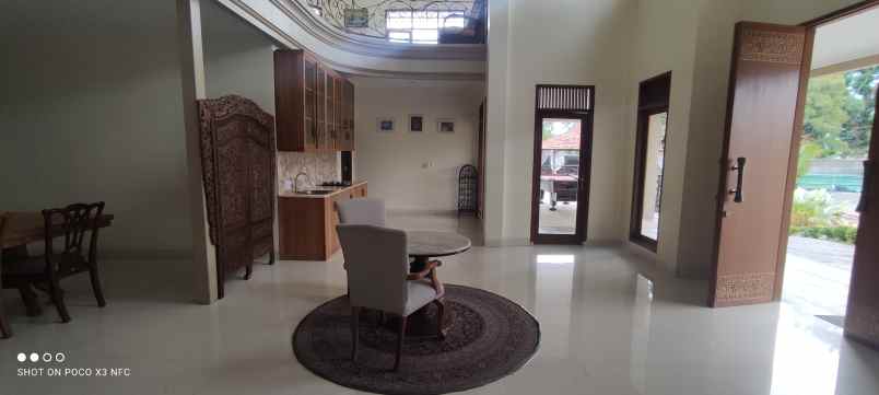 villa alamat jalan cisarua km 80