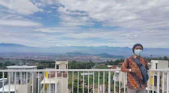 villa cisarua lembang bandung