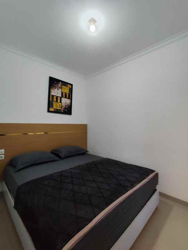 villa mewah 3 lantai dekat bns di oro oro ombo batu