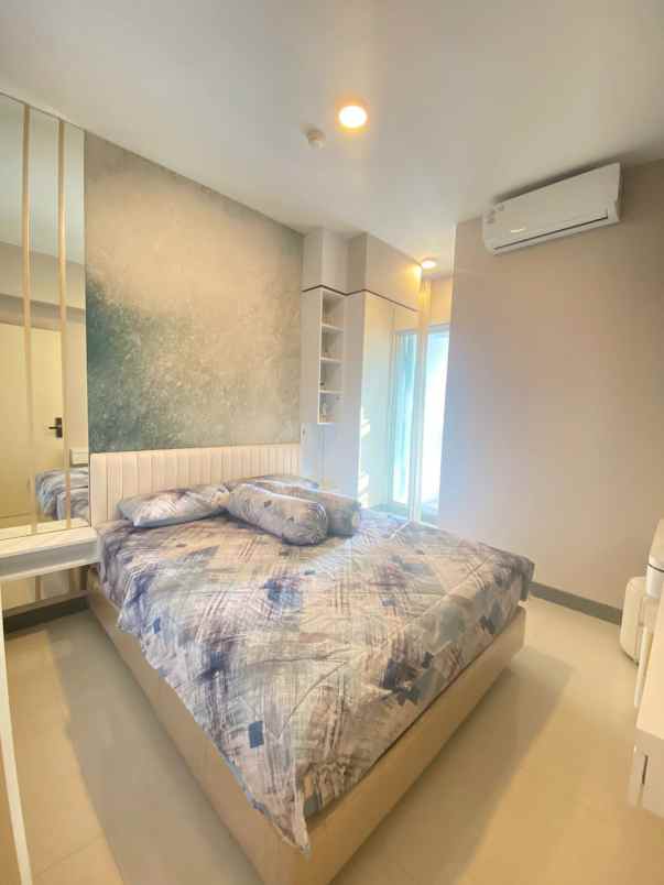 apartemen bensos full furnish lantai 32 perbln
