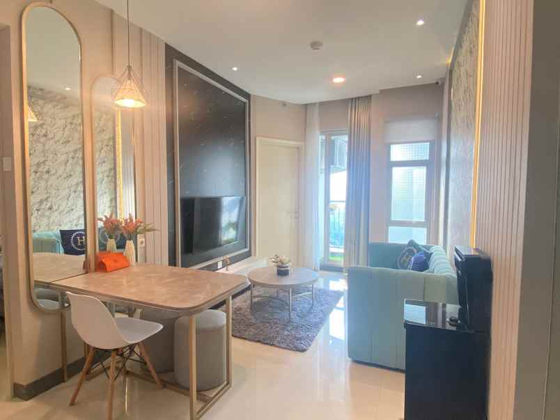 apartemen bensos full furnish lantai 32 perbln