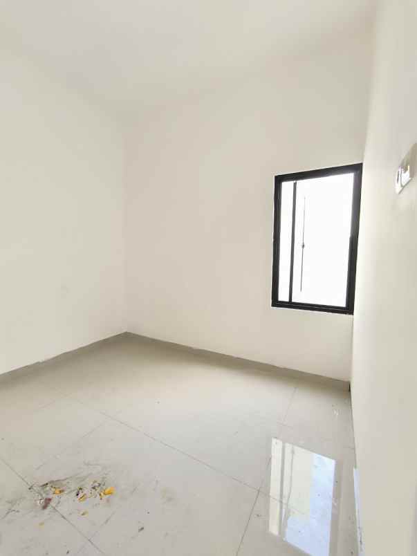 carport 2 mobil rumah 700 jutaan tanpa dp siap huni