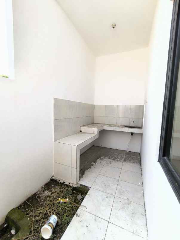 carport 2 mobil rumah 700 jutaan tanpa dp siap huni