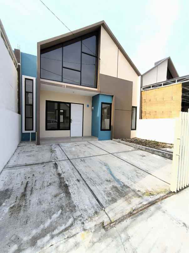 carport 2 mobil rumah 700 jutaan tanpa dp siap huni