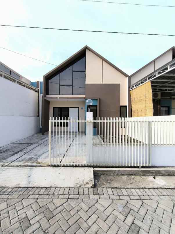 carport 2 mobil rumah 700 jutaan tanpa dp siap huni