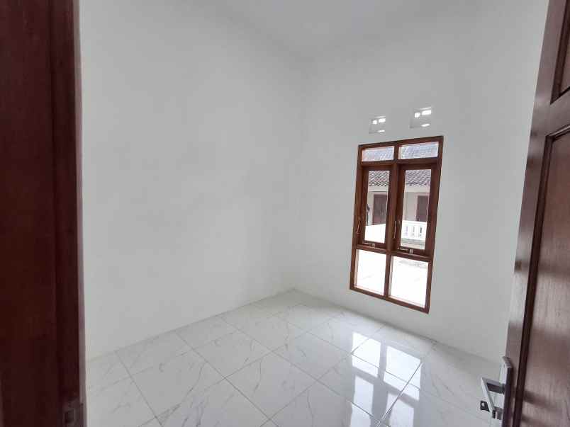 cuma 285 juta rumah cantik minimalis limasan di klaten