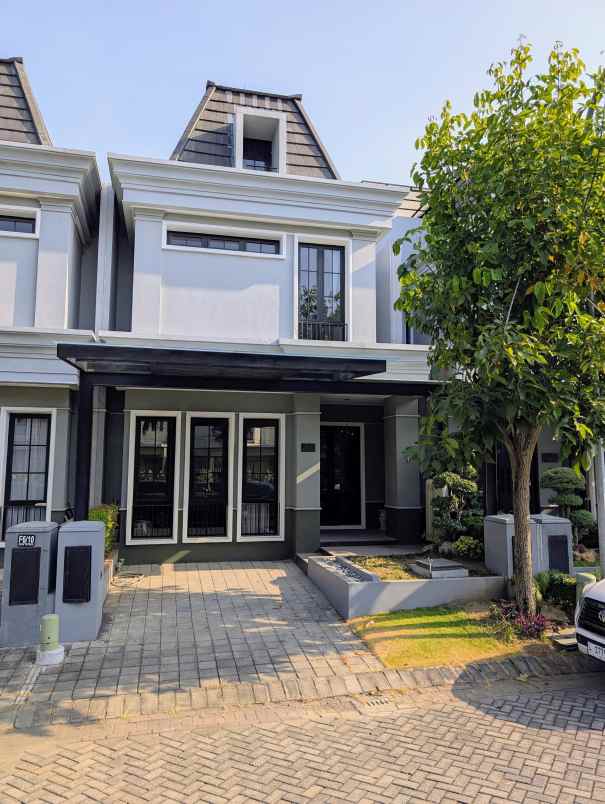 dian istana 2 lt the white house surabaya barat