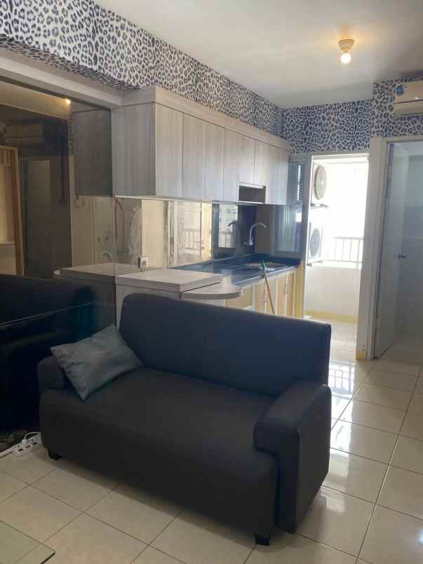 dijual apartemen educity tower yale