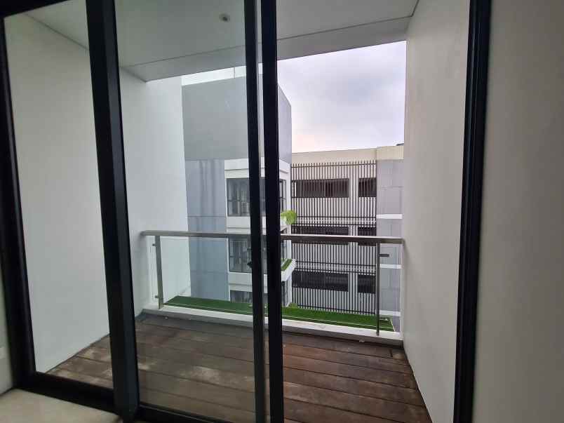 dijual apartemen jl boulevard famili utara