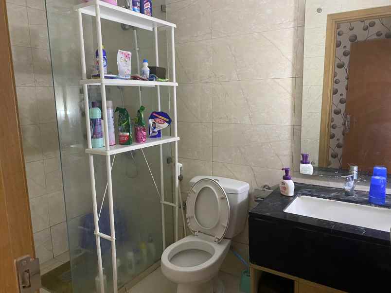 dijual apartemen vv33 227 jl trembesi