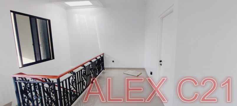 dijual cepat b u rumah baru mewah